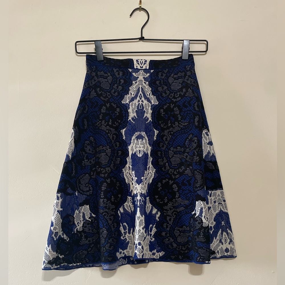 BCBGMaxAzria Blue and White A-Line Mini Skirt - Picture 3 of 6